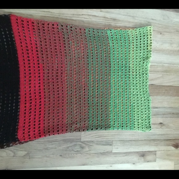 Crocheted tops - Picture 5 of 5